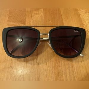 Quay Sunglasses black and silver
